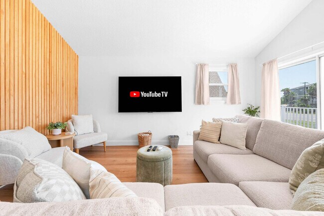 Building Photo - 108 Zamora St