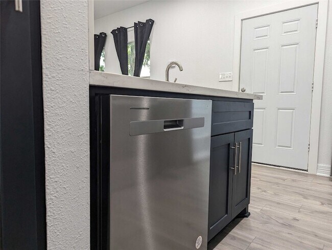 Building Photo - 4711 Rusk St