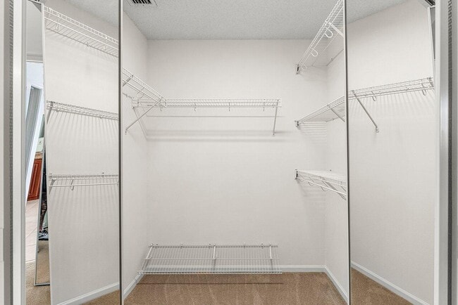 Building Photo - 7728 Edinburough Ln