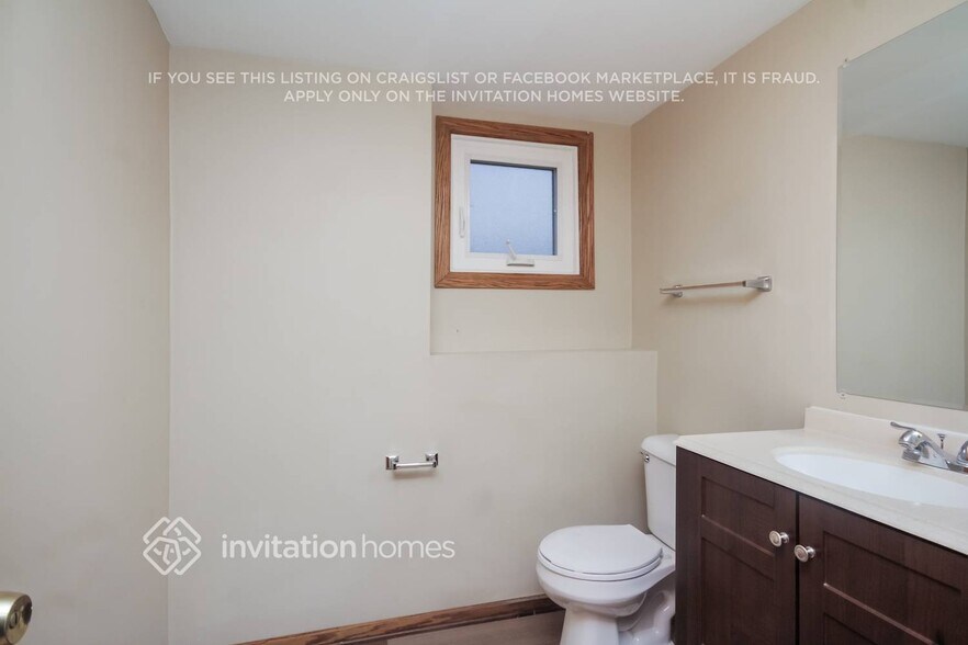 Building Photo - 150 E Winthrop Ave