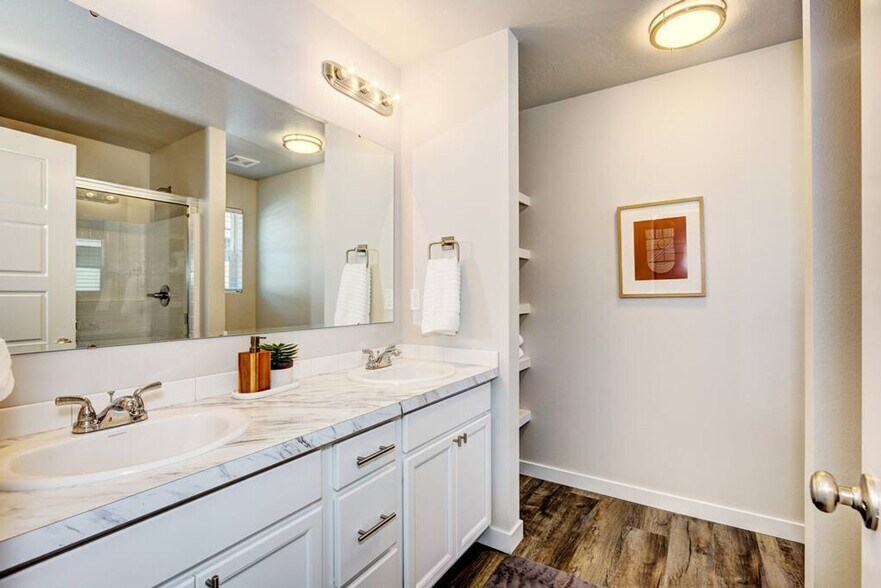 Building Photo - 5280 West Grand Rapids St