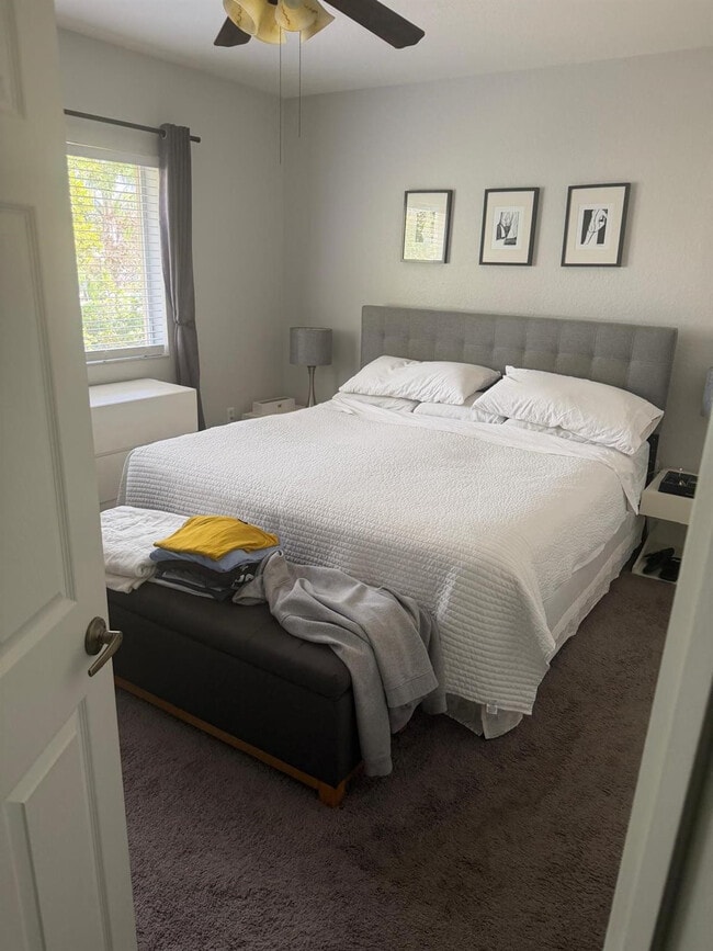 Building Photo - 7401 Palomino Dr