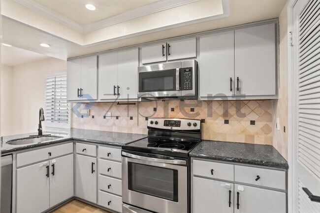 Building Photo - 5307 Port Sailwood Dr