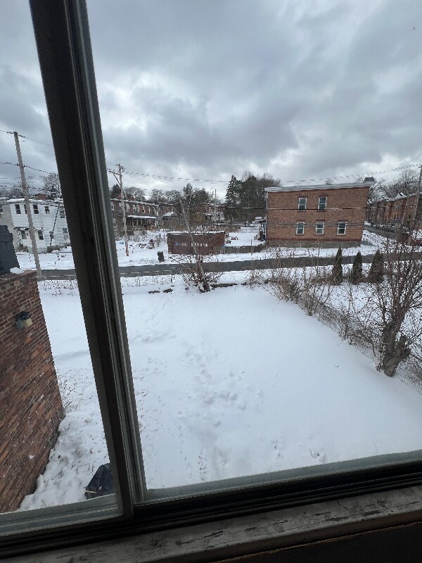 Building Photo - 37 Harmony St