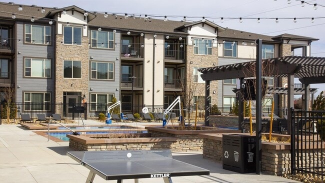 Building Photo - 1605 E County Line Rd