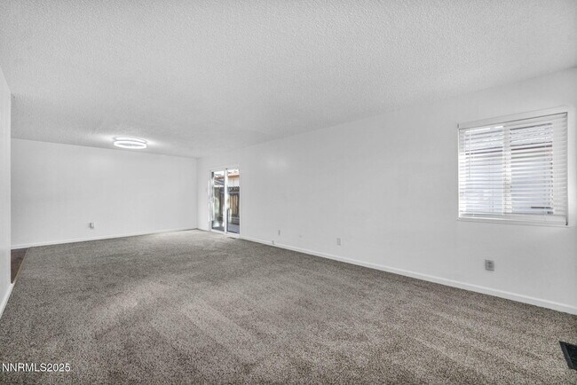 Building Photo - 1640 York Wy