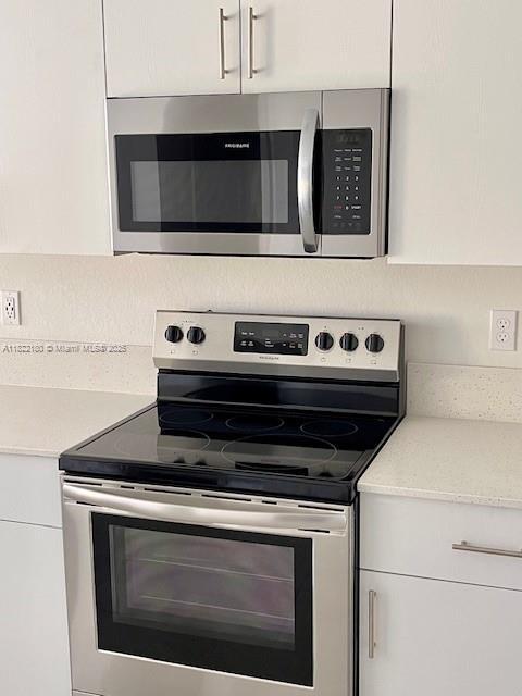 Building Photo - 267 SW 159th Dr