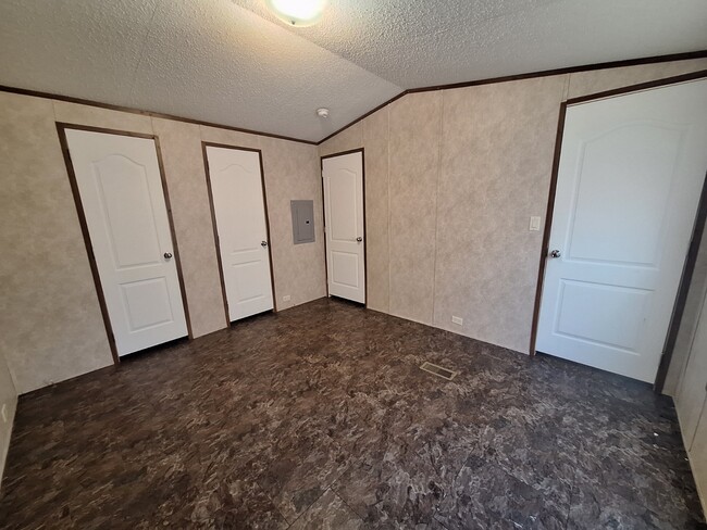 Building Photo - 1134 Kelly Dr