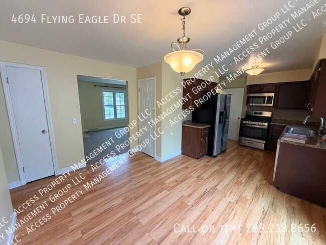 Building Photo - 4694 Flying Eagle Dr SE