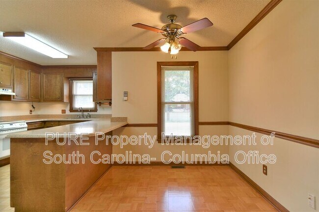 Building Photo - 517 Sparkleberry Ln