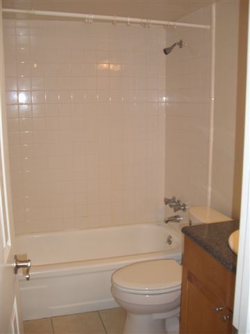 Building Photo - STRATFORD CONVENIENT 1/1 CONDO IN SEMINOLE...
