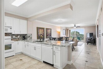 Building Photo - 60 Surfview Dr