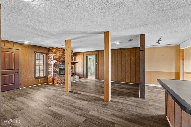 Building Photo - 1013 Peyton Ave