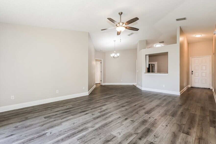 Building Photo - 12128 Buffington Ln