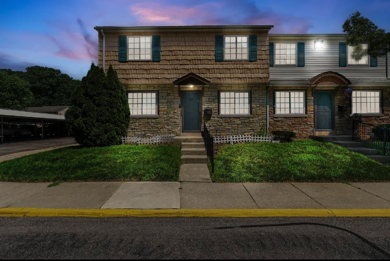 Building Photo - 16435 Terrace Village Dr