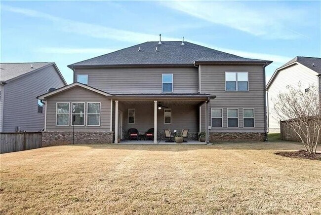 Building Photo - 1440 Dahlia Dr