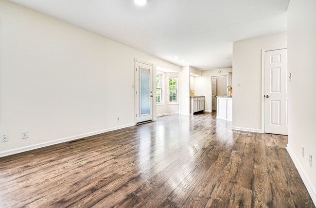 Building Photo - 3378 Poplar Hill