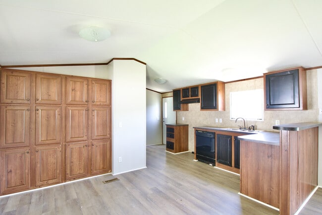 Building Photo - 34 Rabbit Run