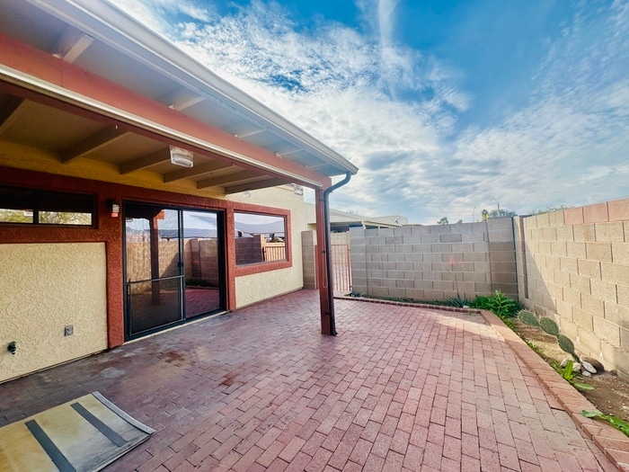 Building Photo - 7537 E Liana Dr