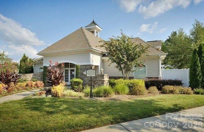 Building Photo - 223 Quail Crossing