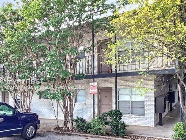 Building Photo - 710 E Dean Keeton St