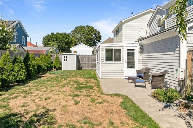 Building Photo - 46 Cottage Ave