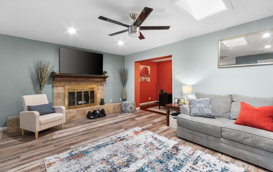 Building Photo - 1703 Monaco Dr