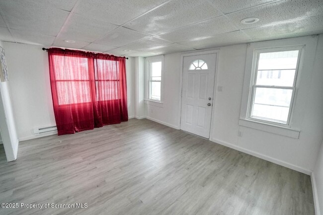 Building Photo - 1012 Clearview St