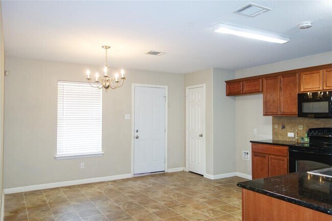 Building Photo - 108 Lavaca Loop