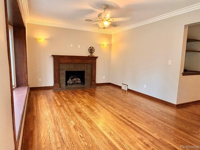 Building Photo - 2111 Earlmont Rd