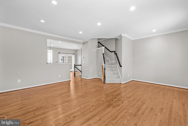 Building Photo - 5011 Waple Ln