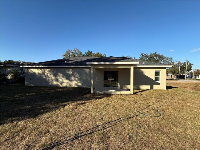 Building Photo - 919 Spruce St