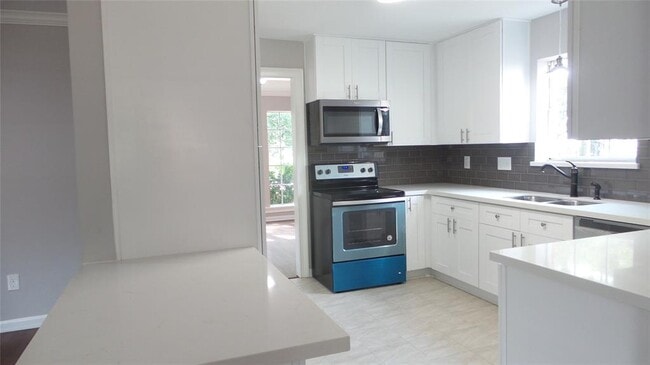 Building Photo - 11610 Cypresswood Dr