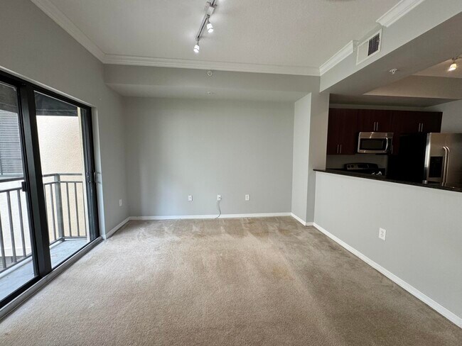 Building Photo - 4907 Midtown Ln
