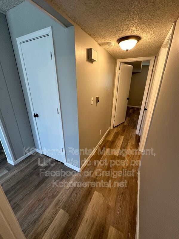 Building Photo - 9227 E 54th St