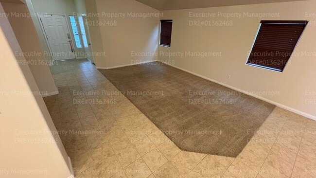 Building Photo - Spacious 4 bedroom 2 bathroom home located in the Ashton Falls community *Move In Special*