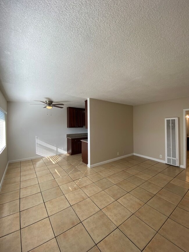 Interior Photo - 6175