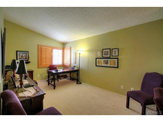 Building Photo - 1046 Southern Hills Dr