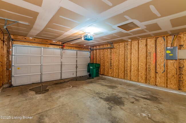 Building Photo - 9620 River Trail Dr