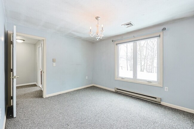 Building Photo - 835 Mt Hope St