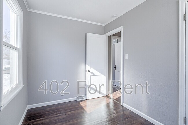 Building Photo - 5345 N 33rd Ave