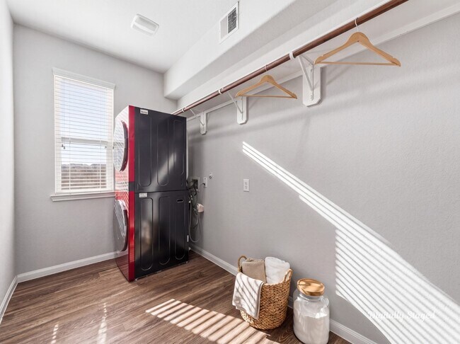 Building Photo - 24727 Scarlatti Cantata Dr