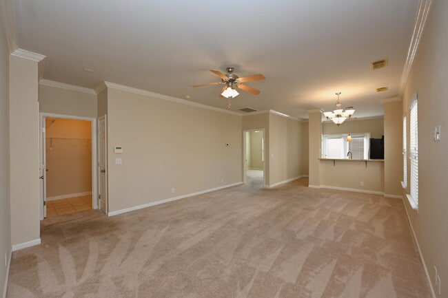 Building Photo - 2 BR Harbor Village Condo