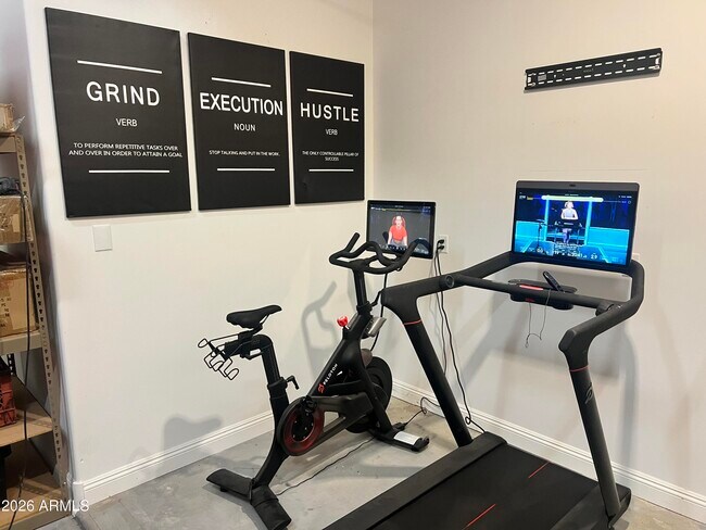 Building Photo - 267 W Amherst St