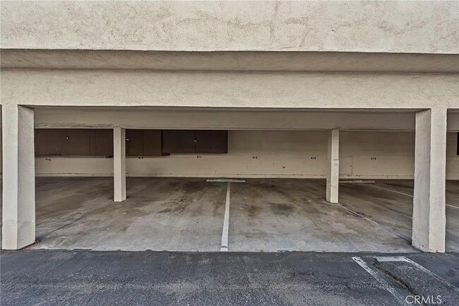 Building Photo - 1340 Cabrillo Park Dr