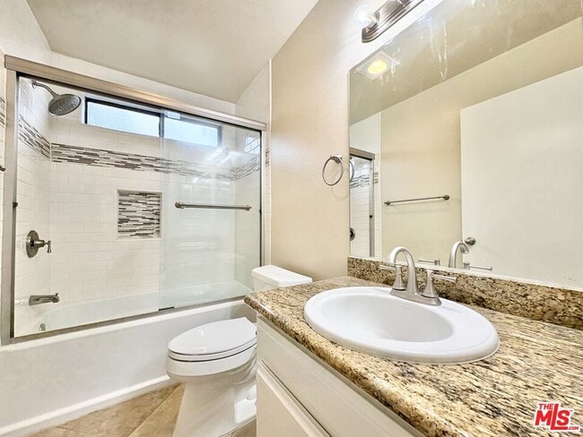 Building Photo - 6202 Fulton Ave