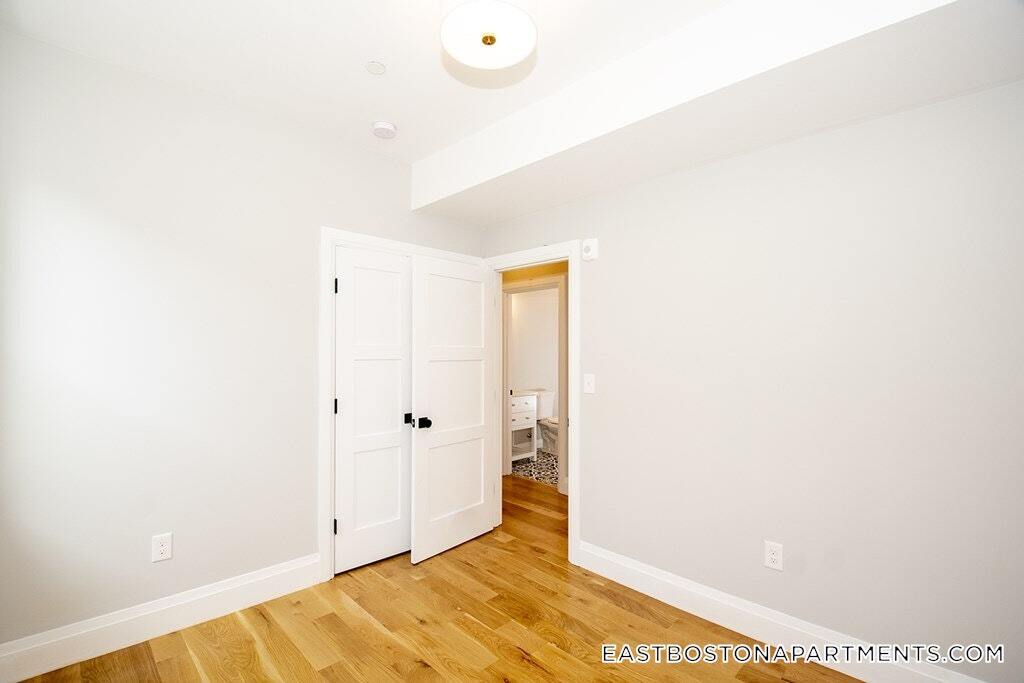 Building Photo - 58 Frankfort St