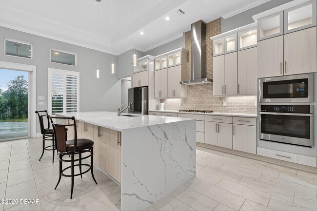 Building Photo - 53 Marden Dr