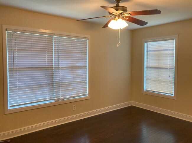 Building Photo - 1202 Dunstan Rd