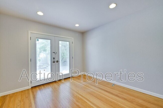 Building Photo - 1549 Alisal Ave